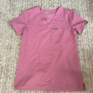 Figs Catarina 1 pocket scrub top - chalk pink